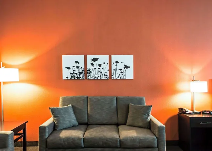 Sleep Inn & Suites Hennessey North