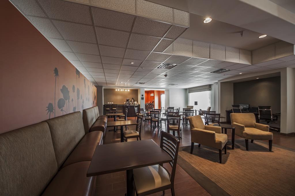 Sleep & North Hotel Hennessey
